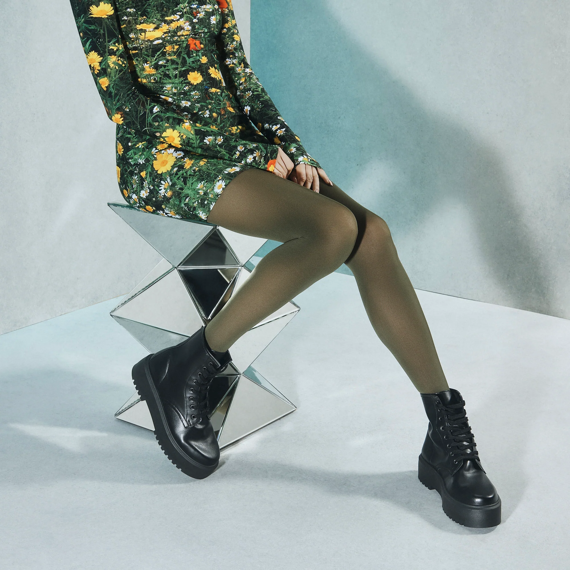 60-denier Premium Tights - Image 7