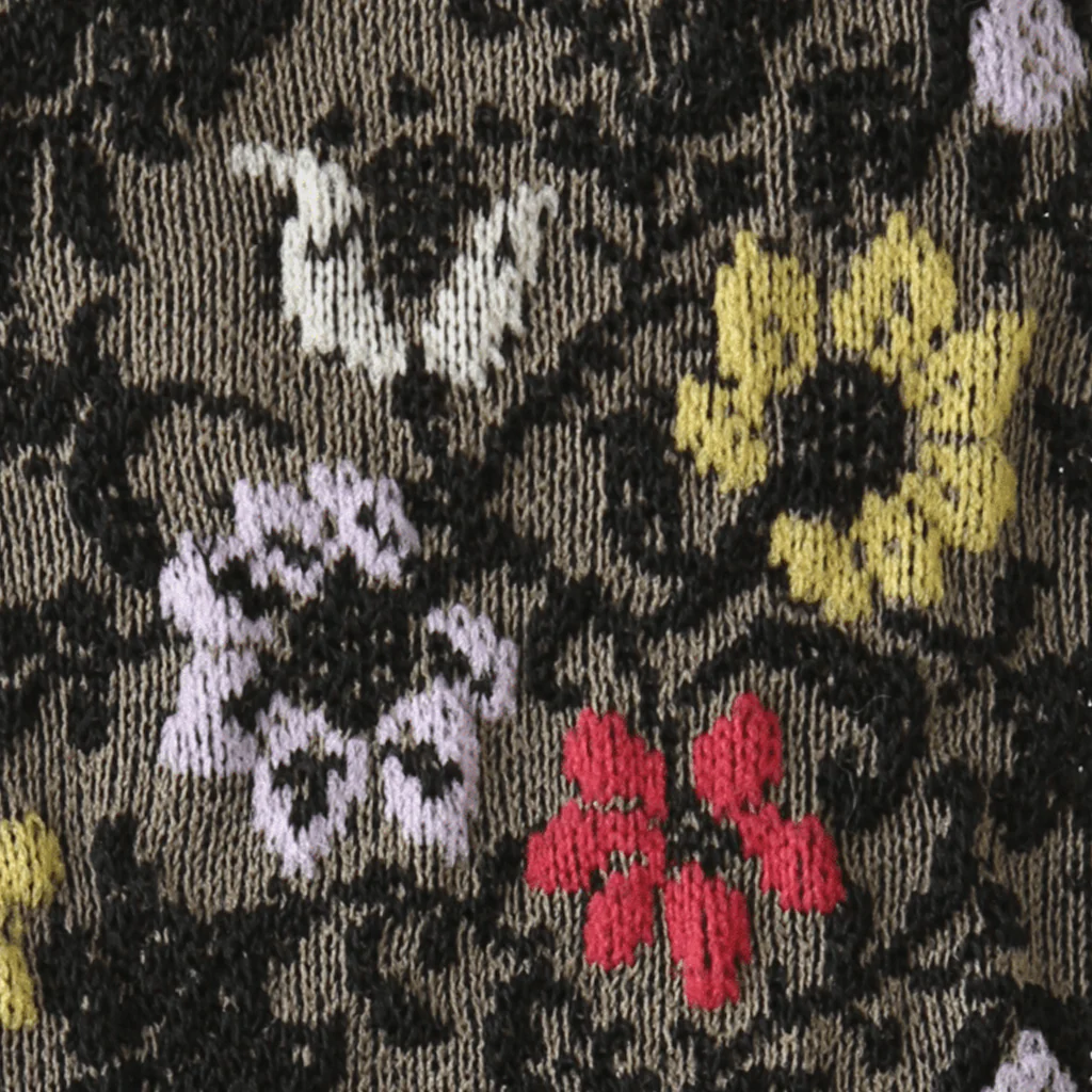 Float Flower Cotton Tabi Crew Socks - Image 11