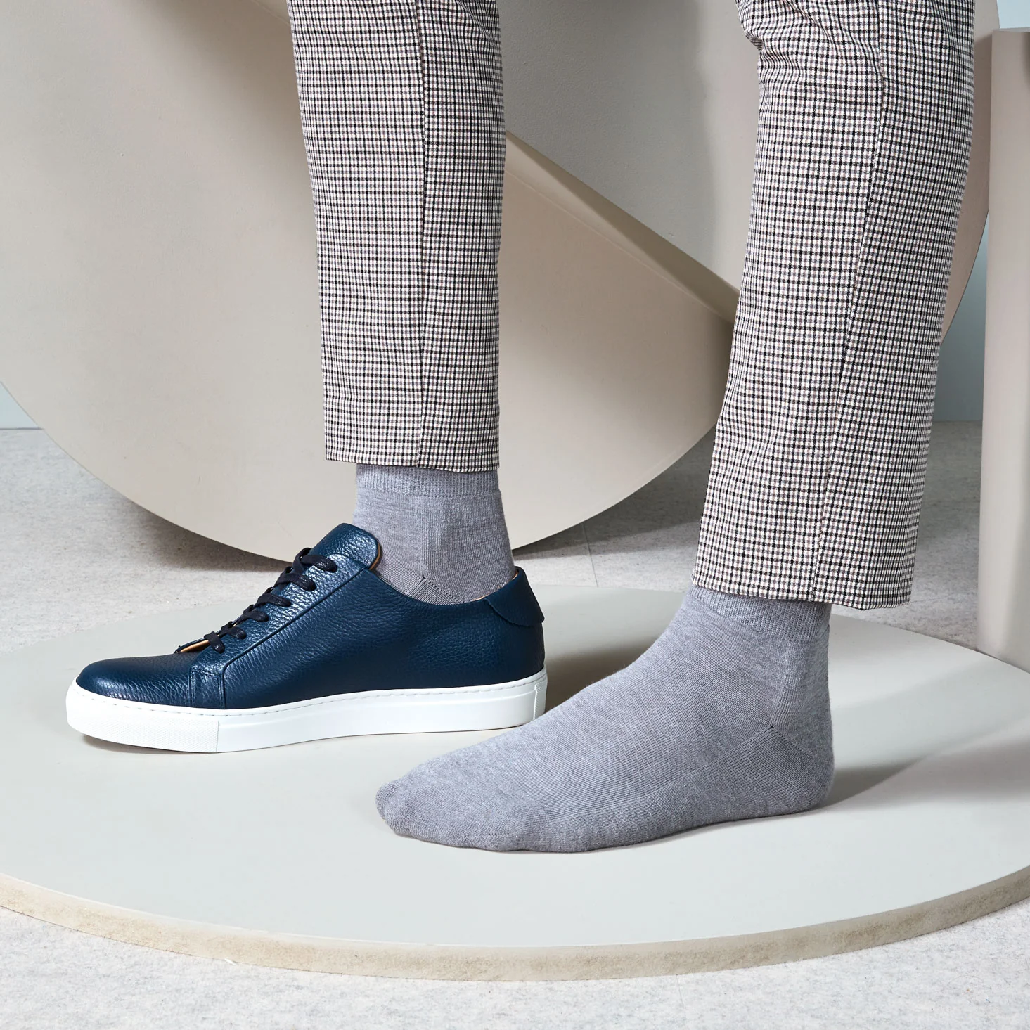 High-Standard Cotton Pile  Crew Socks - Image 5