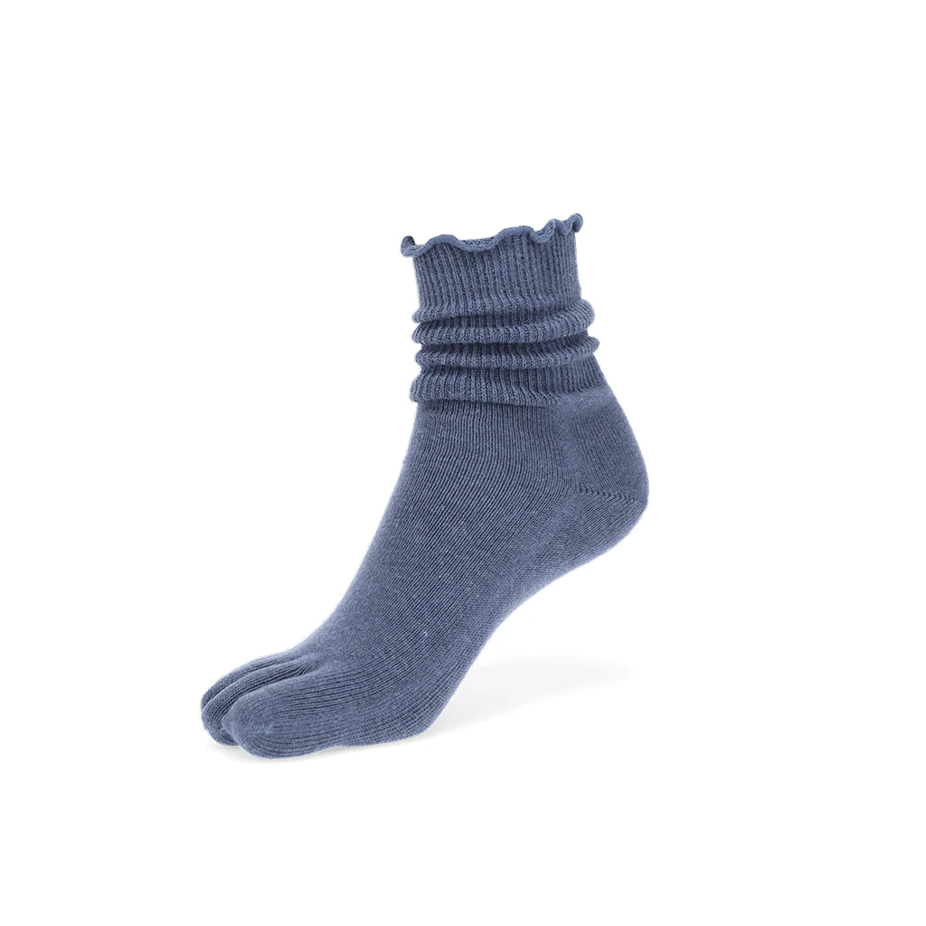Loose-Fit Cotton Toe Crew Socks - Image 17