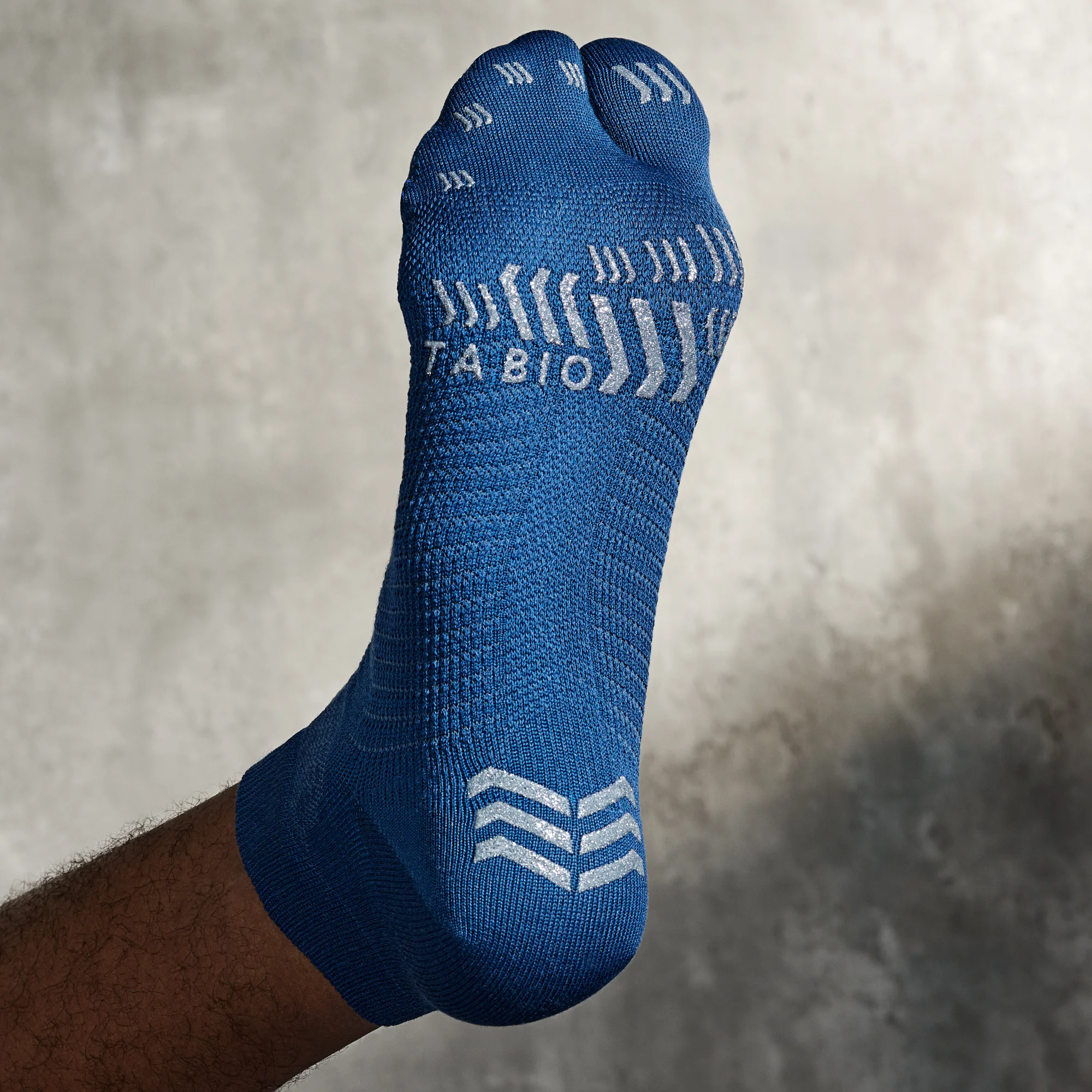 Signature Run Tabi Socks - Image 4