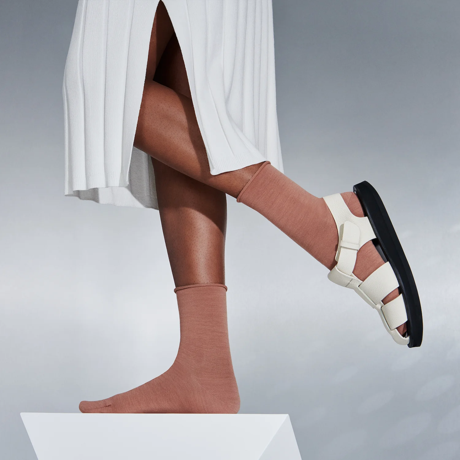 Super Extra Fine Merino Wool Crew Socks - Image 3