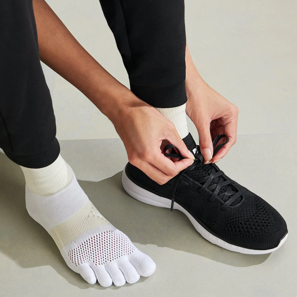 Signature Run Toe Crew Socks - Image 3